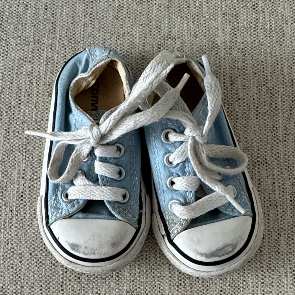 Converse Infant Canvas Sneaker in Baby Blue